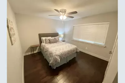 5250 Birdwood Road, Houston, TX 77096 - Photo 17