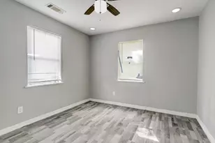 7438 Bywood St, Houston, TX 77028 - Photo 7