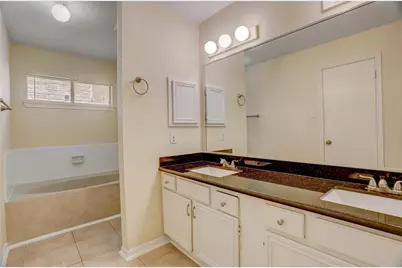 2513 Hadley Circle, Sugar Land, TX 77478 - Photo 13