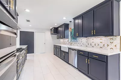 2006 Pine River Drive, Houston, TX 77339 - Photo 11