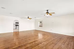 606 E 7th St, Houston, TX 77007 - Photo 5