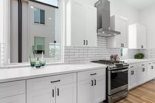 5904 Val Verde St, Houston, TX 77057 - Photo 9