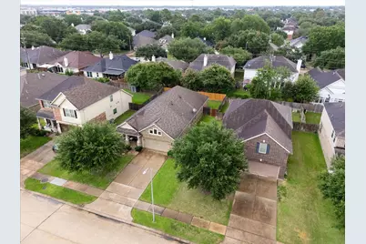 3814 Raintree Village Drive, Katy, TX 77449 - Photo 33