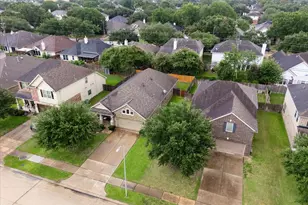3814 Raintree Village Dr, Katy, TX 77449 - Photo 33