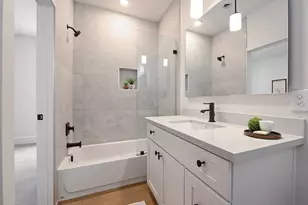 7606 Victory Reserve St, Houston, TX 77088 - Photo 9