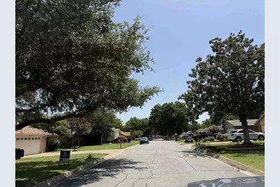 2820 Whitehurst Drive, Fort Worth, TX 76133 - Photo 3