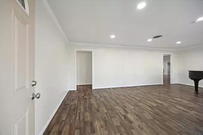 1309 Centennial Drive, Houston, TX 77055 - Photo 5