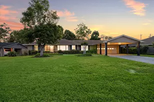 1309 Centennial Dr, Houston, TX 77055 - Photo 1