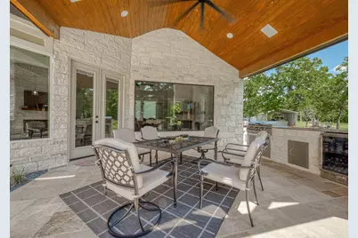 2020 E Lake Drive, Huntsville, TX 77340 - Photo 5