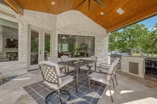 2020 E Lake Dr, Huntsville, TX 77340 - Photo 5