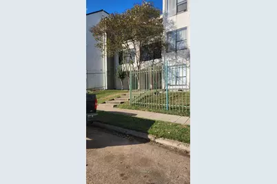 2818 S Bartell Drive #7, Houston, TX 77054 - Photo 5
