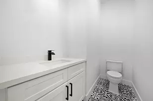 1307 Amundsen St N, Houston, TX 77009 - Photo 5