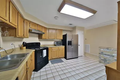 2820 Sugar Wood Drive, League City, TX 77573 - Photo 3