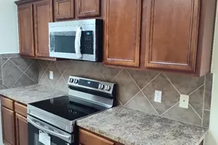 6327 Bonnie Chase Ln, Katy, TX 77449 - Photo 9