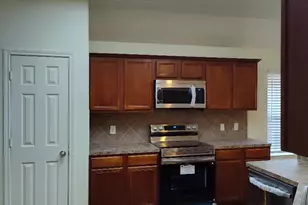 6327 Bonnie Chase Ln, Katy, TX 77449 - Photo 11