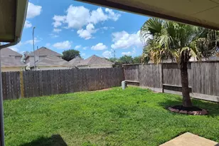 6327 Bonnie Chase Ln, Katy, TX 77449 - Photo 35