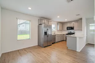 18906 Sorento Bay Ln, Hockley, TX 77447 - Photo 9