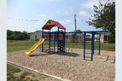 921 N Tyrus, Groesbeck, TX 76642 - Photo 1