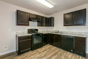 6046 Peaceful Ridge Dr, Houston, TX 77048 - Photo 3