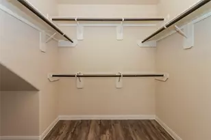 6046 Peaceful Ridge Dr, Houston, TX 77048 - Photo 9