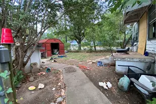 1230 W Woodard St, Denison, TX 75020 - Photo 9