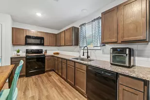 3031 Apache St, Willis, TX 77378 - Photo 7