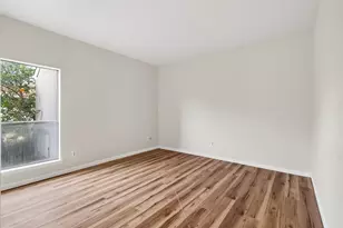 7950 N Stadium Dr, Houston, TX 77030 - Photo 13