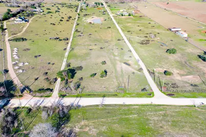 682 Schultz Road S, Sealy, TX 77474 - Photo 5