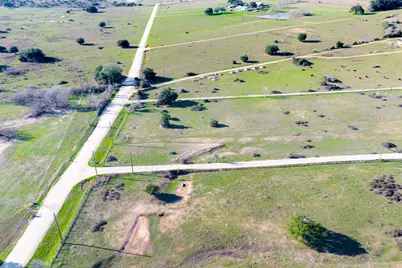 682 Schultz Road S, Sealy, TX 77474 - Photo 7