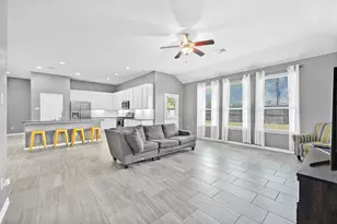 8318 Erasmus Landing Ct, Houston, TX 77044 - Photo 9