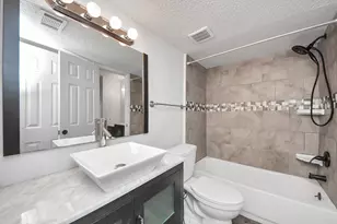11917 Bob White Dr, Houston, TX 77035 - Photo 11