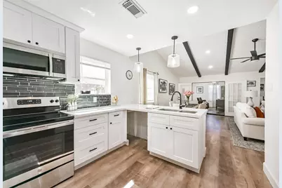 16510 Blackhawk Boulevard, Friendswood, TX 77546 - Photo 11