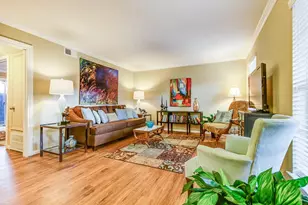 10220 Memorial Dr, Houston, TX 77024 - Photo 9