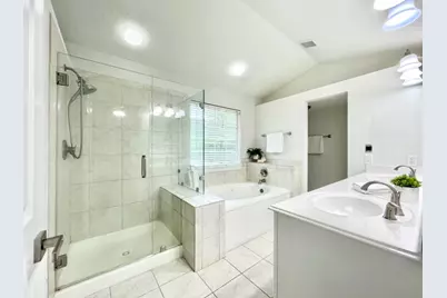 2 Twin Feather Place, The Woodlands, TX 77381 - Photo 37