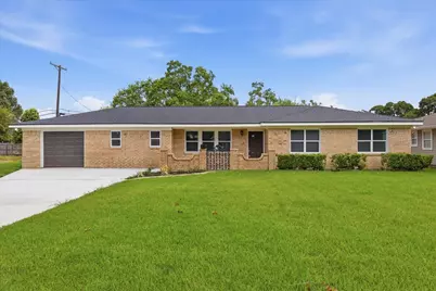 1716 Avenue E, Nederland, TX 77627 - Photo 1