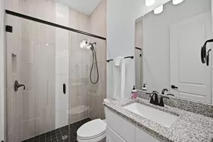 2908 Aspen Pt Ct, Conroe, TX 77385 - Photo 5