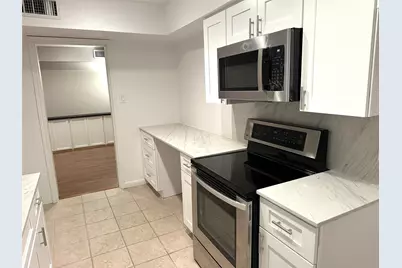 359 N Post Oak Lane #220, Houston, TX 77024 - Photo 9