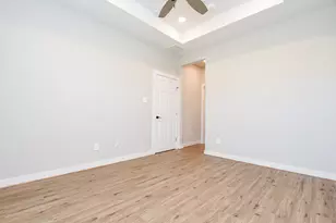 10317 Lake Rd, Houston, TX 77070 - Photo 9