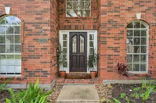 2202 Castle Bay Dr, League City, TX 77573 - Photo 3