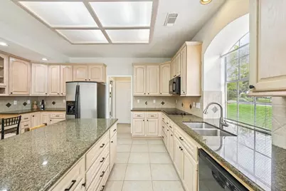 2202 Castle Bay Drive, League City, TX 77573 - Photo 19