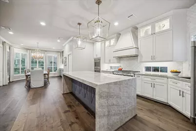 4102 Woodbriar Court, Sugar Land, TX 77479 - Photo 13