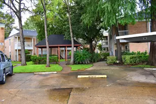 2750 Holly Hall St, Houston, TX 77054 - Photo 17