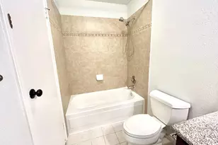 2750 Holly Hall St, Houston, TX 77054 - Photo 7