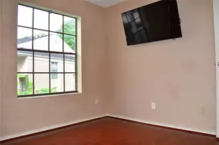 2750 Holly Hall St, Houston, TX 77054 - Photo 9
