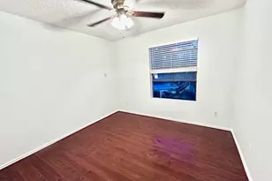 2750 Holly Hall St, Houston, TX 77054 - Photo 13