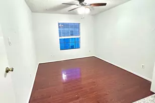 2750 Holly Hall St, Houston, TX 77054 - Photo 11