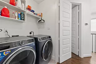 1303 Upland Retreat Blue Pl, Houston, TX 77043 - Photo 33