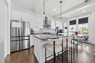 1303 Upland Retreat Blue Pl, Houston, TX 77043 - Photo 13