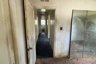 5811 Westover St, Houston, TX 77033 - Photo 5