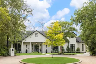 11 River Cir, Houston, TX 77063 - Photo 1